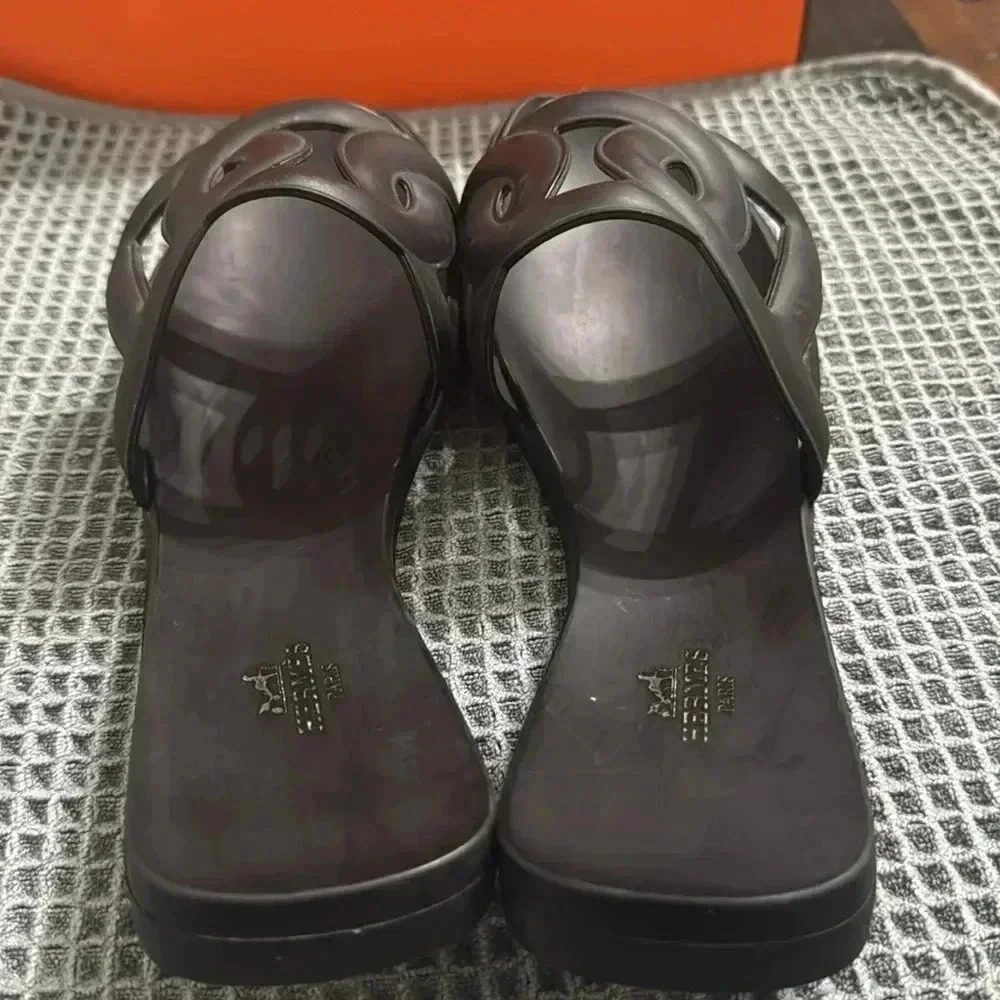 Hermes Aloha Sandals
Rubber - Picture 9 of 12
